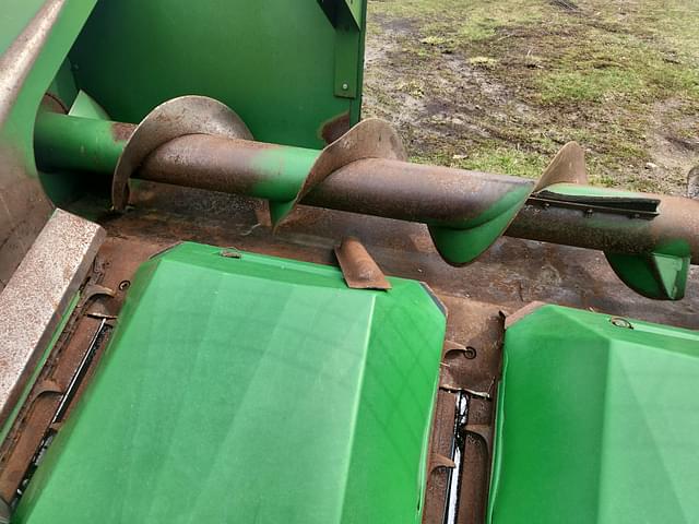 Image of John Deere 444 equipment image 4