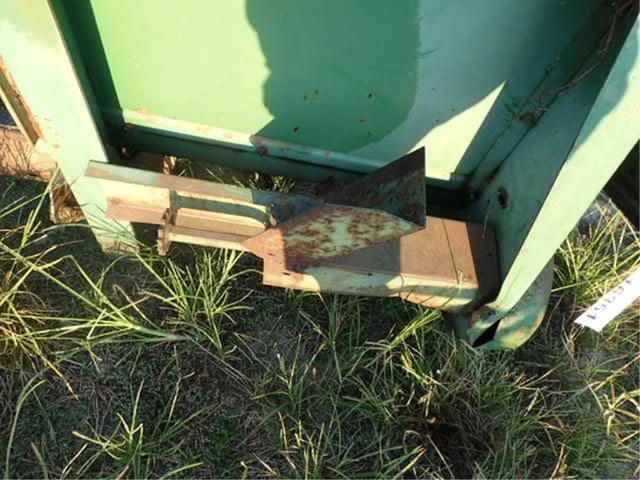 Image of John Deere 444 equipment image 3