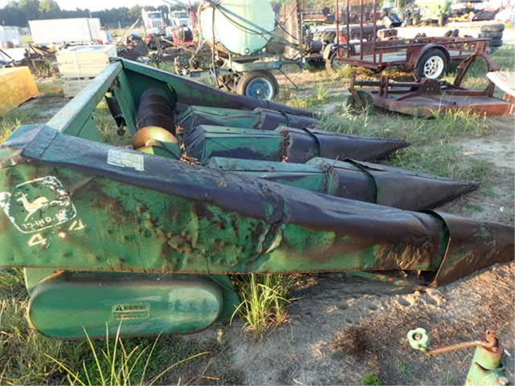 Image of John Deere 444 Primary image