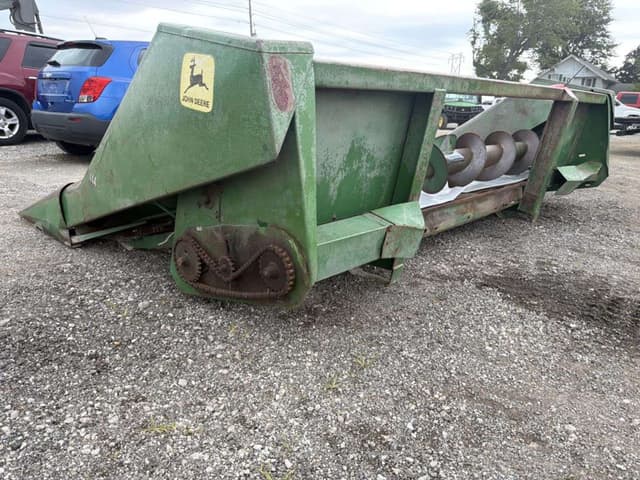 Image of John Deere 444 equipment image 2