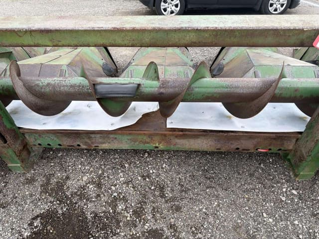 Image of John Deere 444 equipment image 3