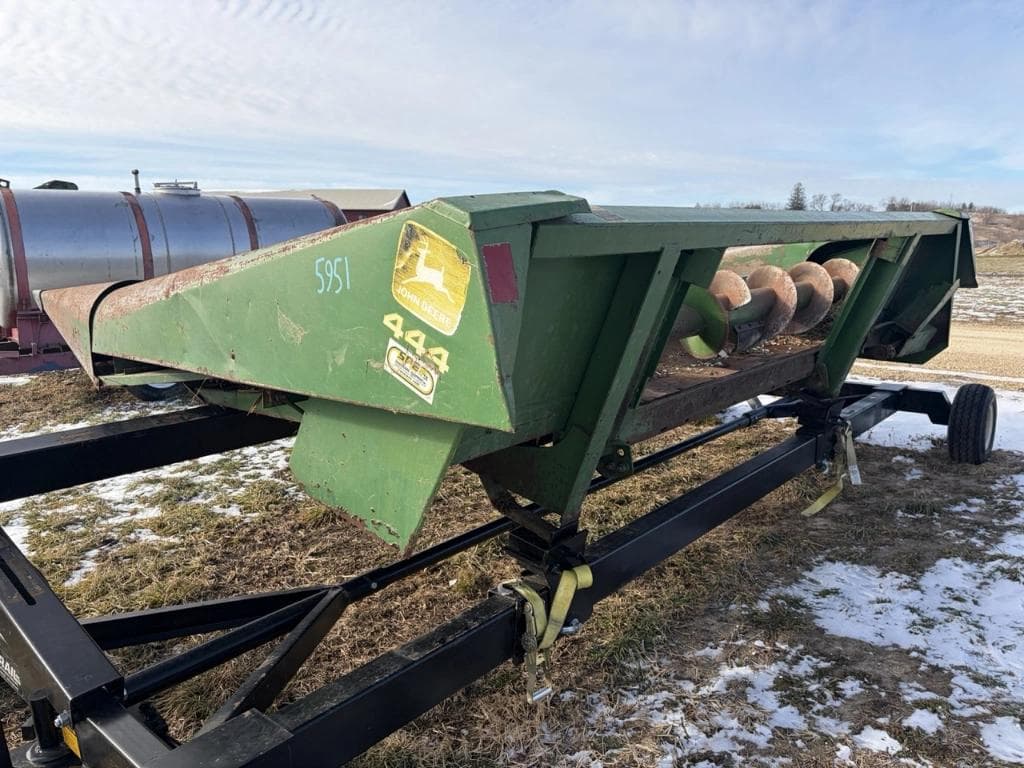 Image of John Deere 444 Image 1