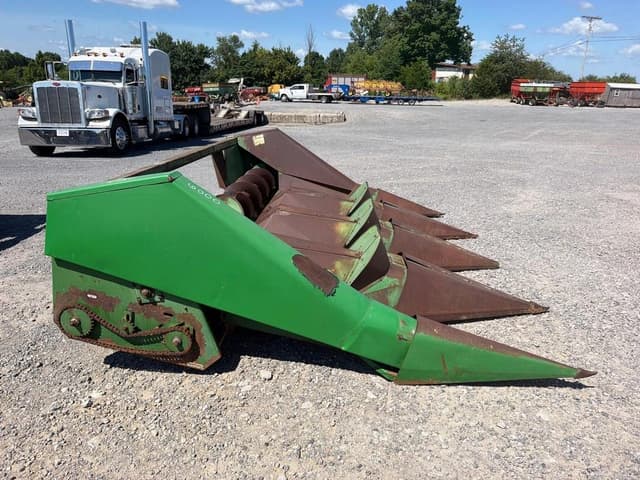Image of John Deere 444 equipment image 2