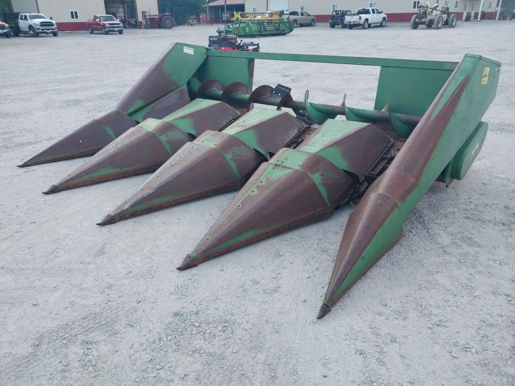 Image of John Deere 444 Primary image