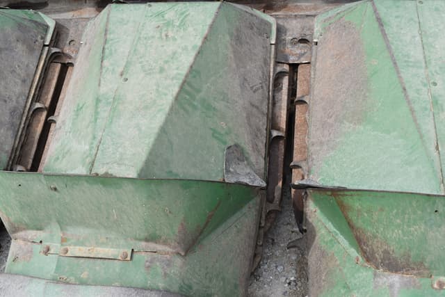 Image of John Deere 444 equipment image 4