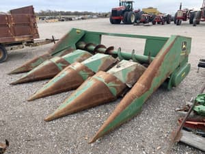 John Deere 444 Image