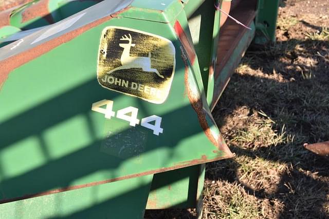 Image of John Deere 444 equipment image 3