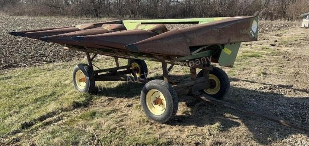 Image of John Deere 444 Primary image