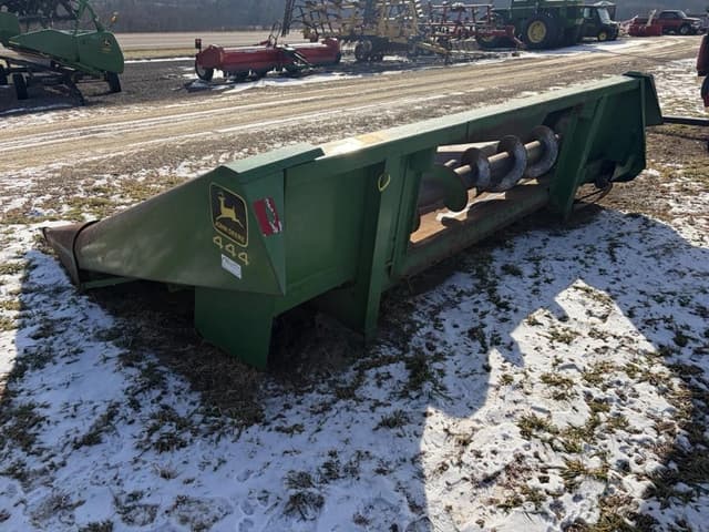 Image of John Deere 444 equipment image 1