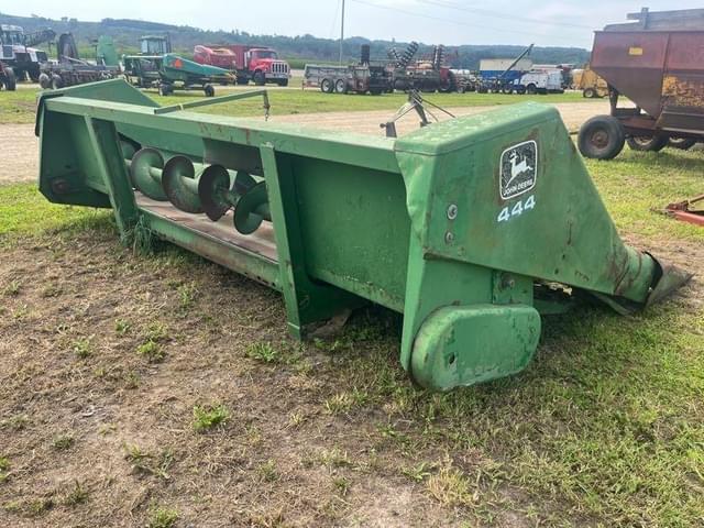 Image of John Deere 444 equipment image 2