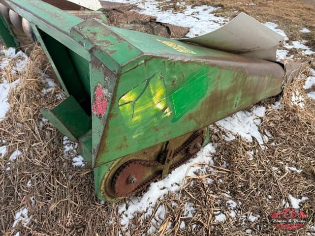 Image of John Deere 444 equipment image 4