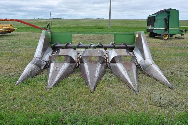 Image of John Deere 444 equipment image 1