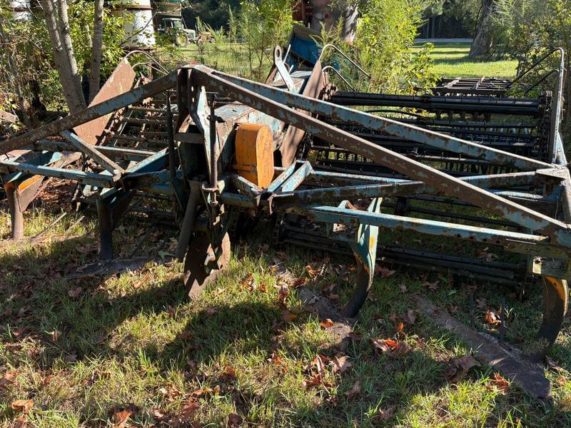 Image of John Deere 444 Image 1