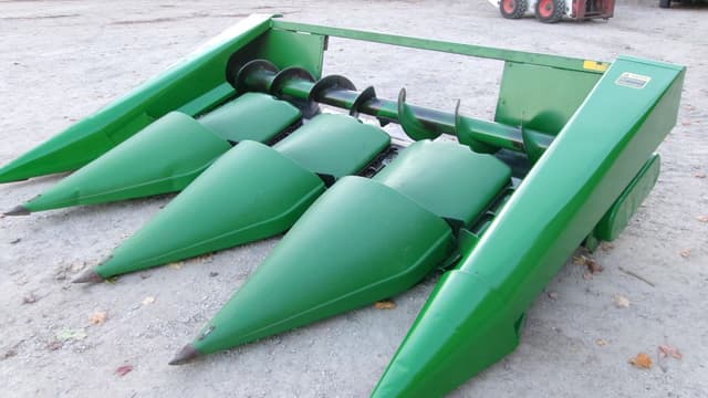 Image of John Deere 444 equipment image 1