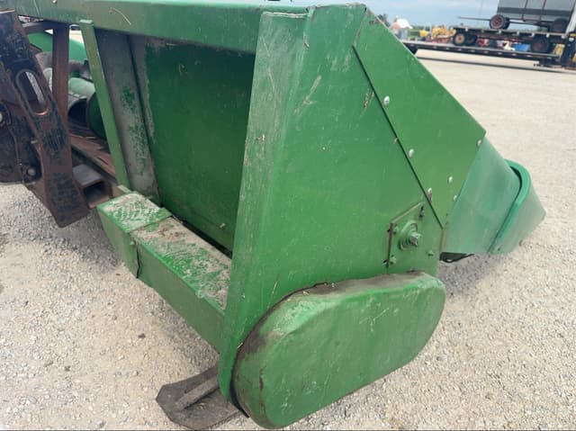 Image of John Deere 444 equipment image 3