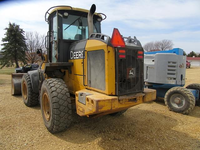Image of John Deere 444 equipment image 1
