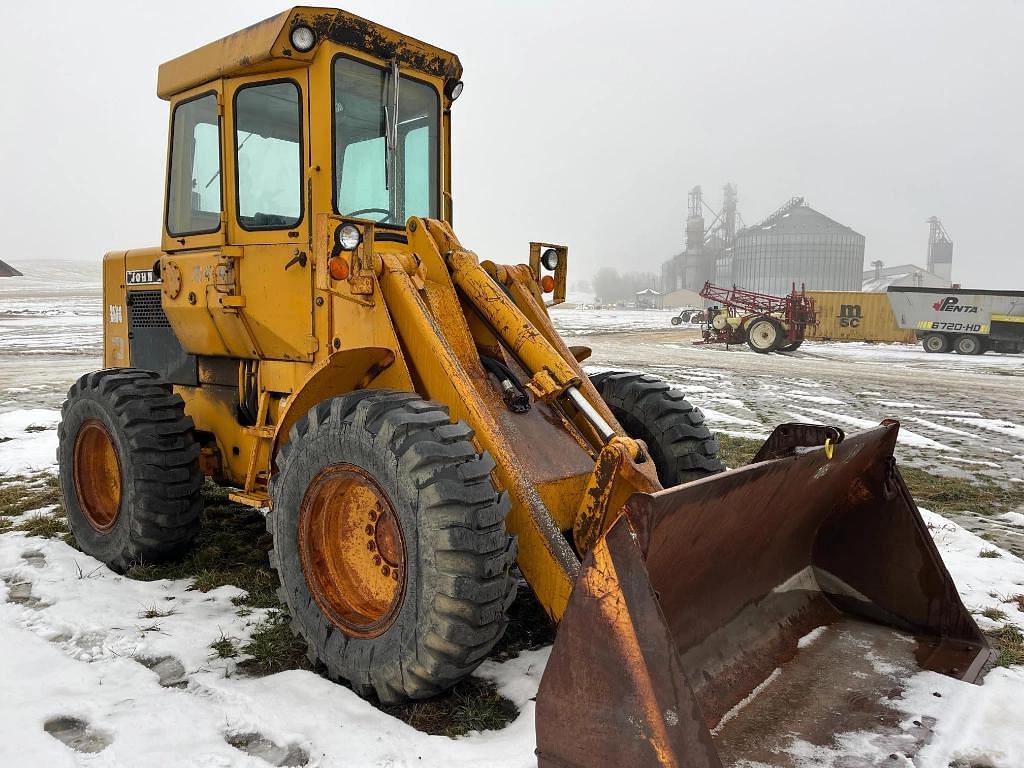 Image of John Deere 444 Primary image