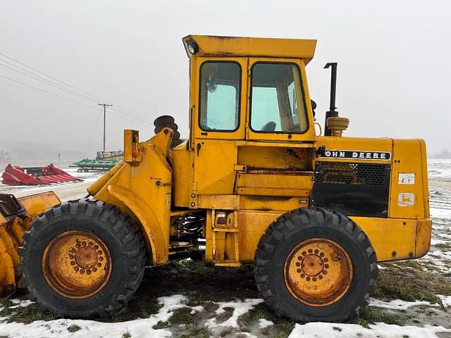 Image of John Deere 444 equipment image 3