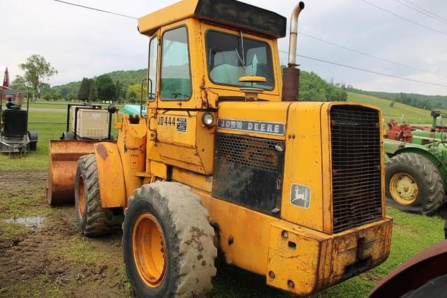 Image of John Deere 444 equipment image 4
