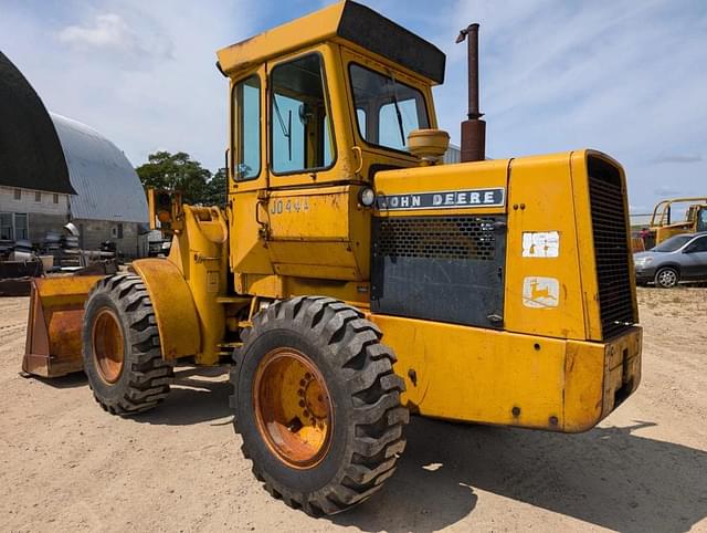 Image of John Deere 444 equipment image 2