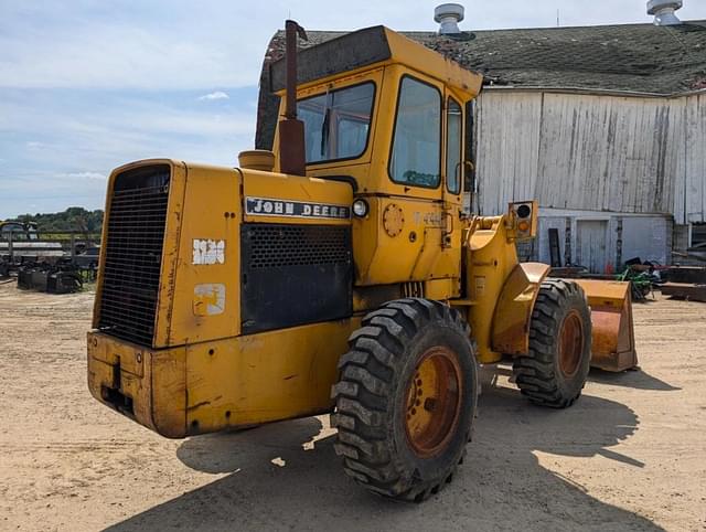 Image of John Deere 444 equipment image 3