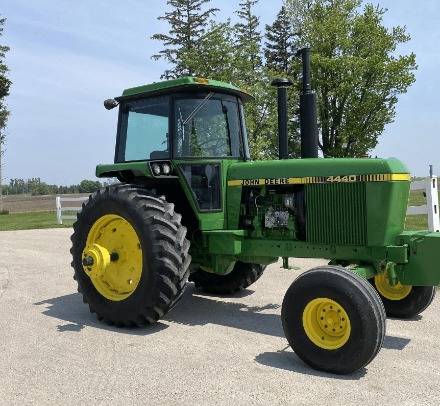 Main image John Deere 4440