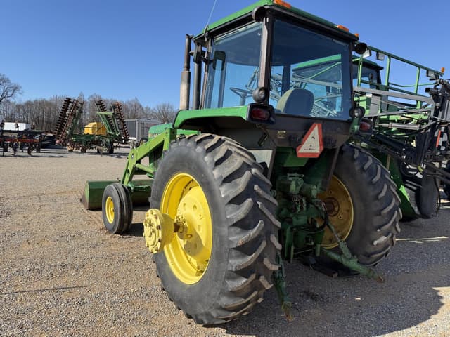 Image of John Deere 4440 equipment image 4