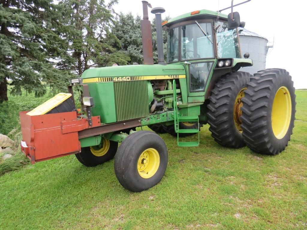 Image of John Deere 4440 Primary image