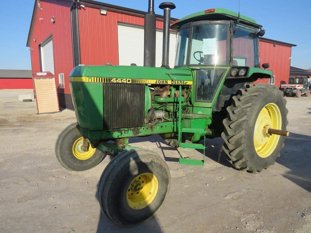 Image of John Deere 4440 Primary image