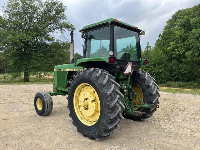 Image of John Deere 4440 equipment image 4