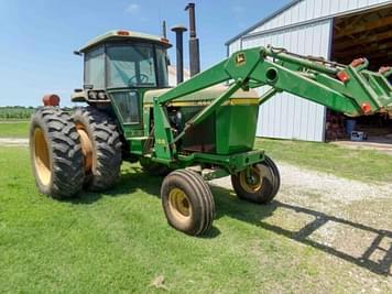 Main image John Deere 4440