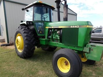 Main image John Deere 4440