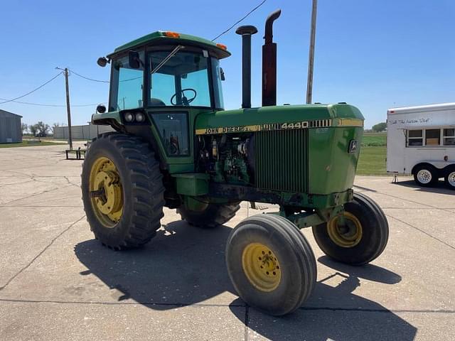 Image of John Deere 4440 equipment image 1