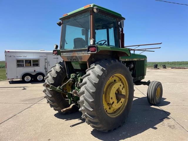 Image of John Deere 4440 equipment image 2