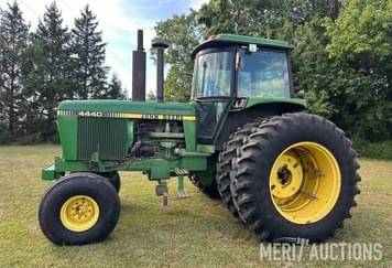 Main image John Deere 4440