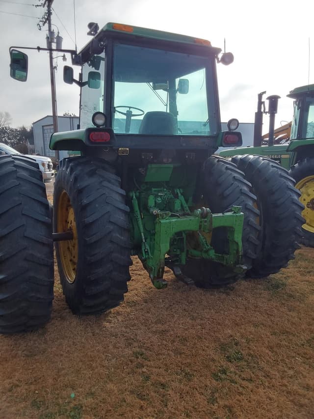 Image of John Deere 4440 equipment image 4