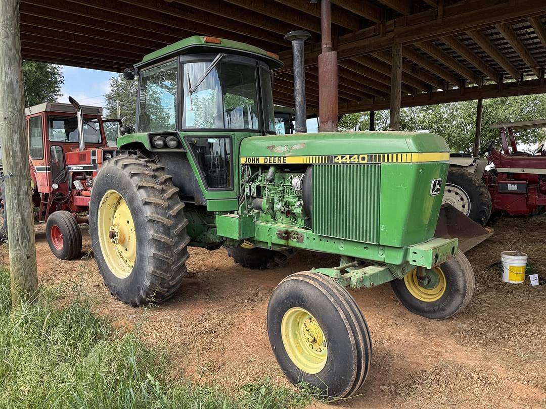 Image of John Deere 4440 Primary image