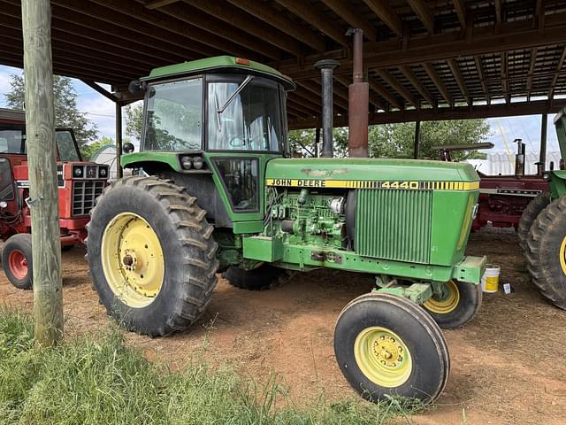 Image of John Deere 4440 equipment image 2