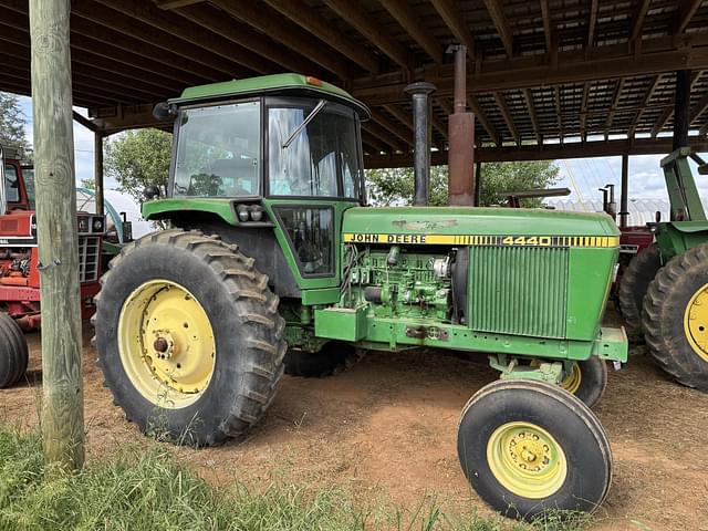 Image of John Deere 4440 equipment image 1