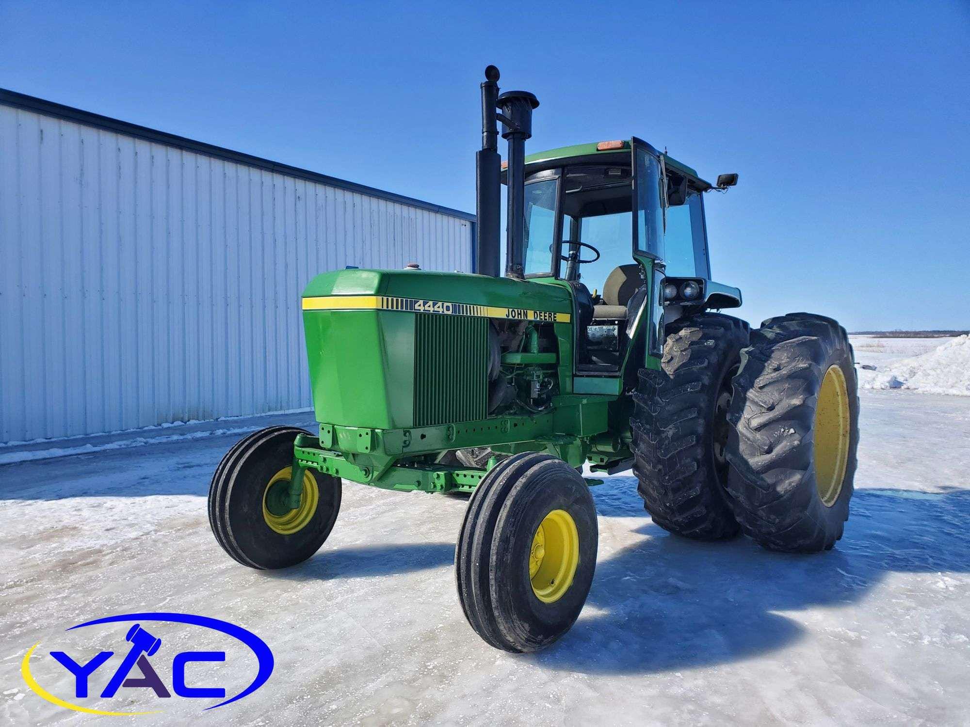 Main image John Deere 4440