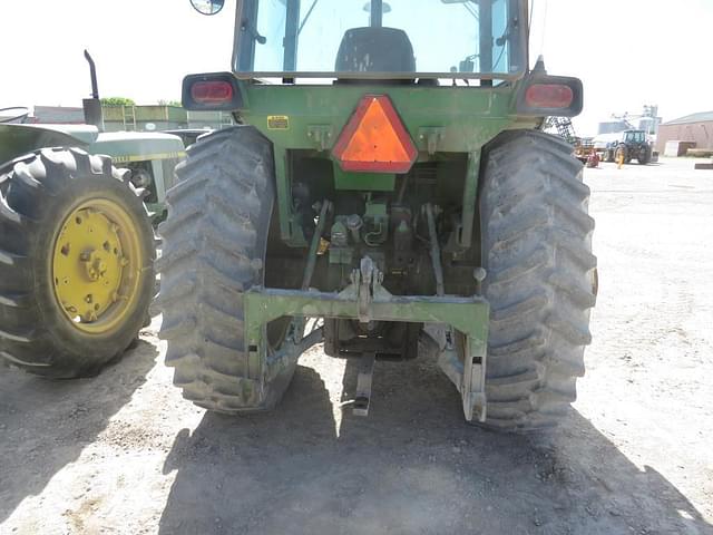 Image of John Deere 4440 equipment image 4