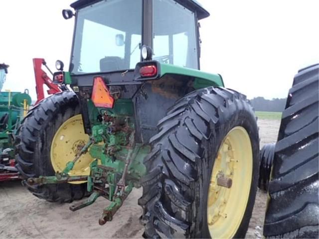 Image of John Deere 4440 equipment image 4