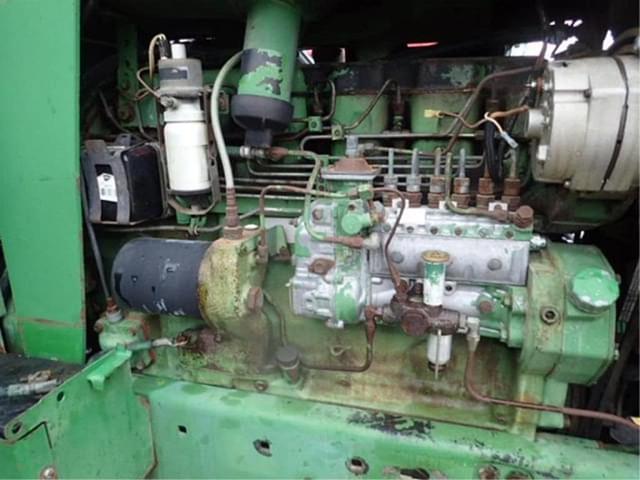 Image of John Deere 4440 equipment image 3