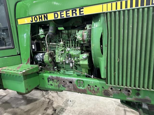 Image of John Deere 4440 equipment image 2