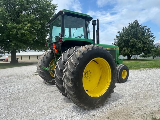 Image of John Deere 4440 equipment image 2