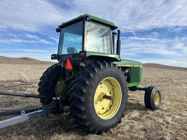 Image of John Deere 4440 equipment image 4