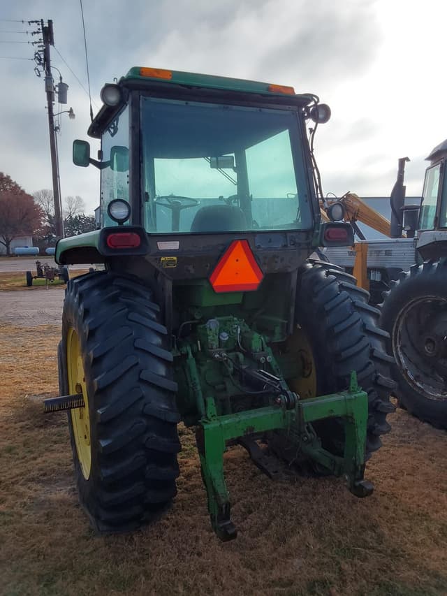 Image of John Deere 4440 equipment image 4