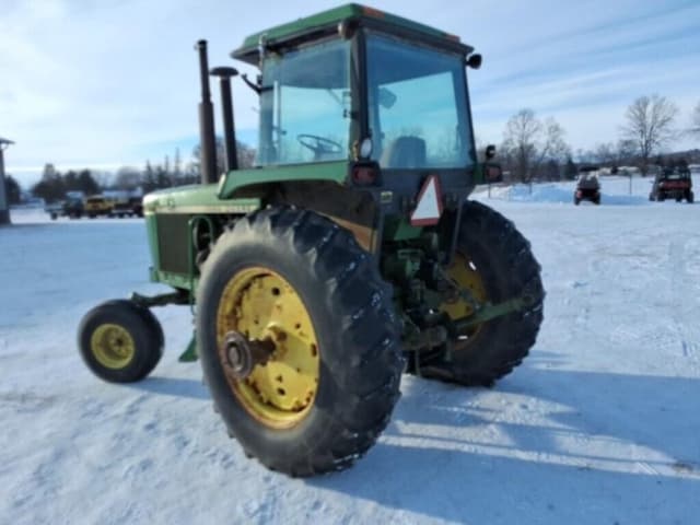 Image of John Deere 4440 equipment image 2