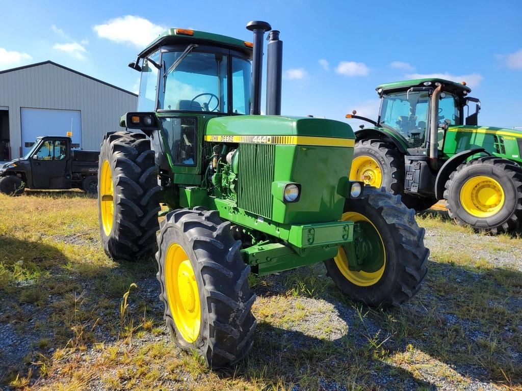 Main image John Deere 4440
