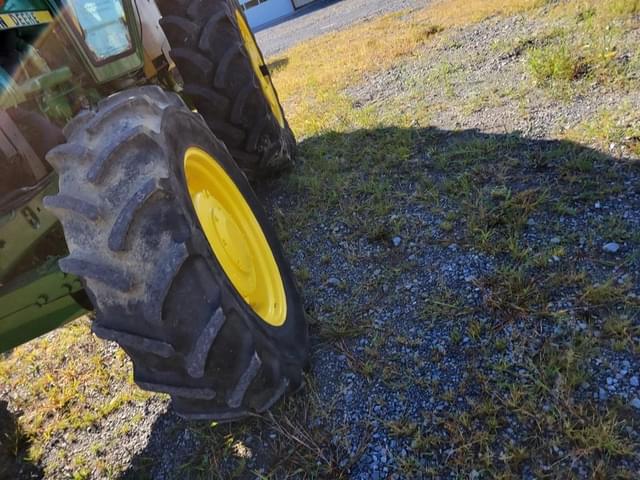 Image of John Deere 4440 equipment image 2